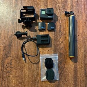GoPro 7 Black Camera Set with Gold Handle